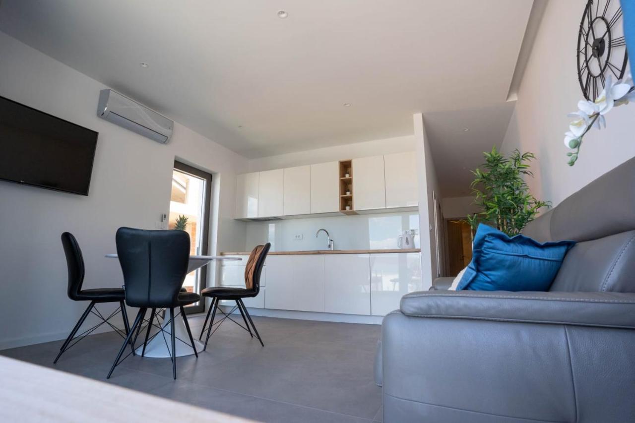 Apartmani Lara Baška Voda المظهر الخارجي الصورة
